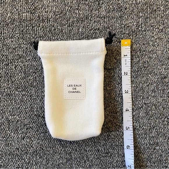 CHANEL Makeup Mini Bag (Les Eaux de Chanel) - Picture 4 of 6